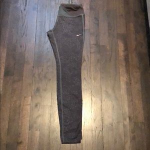 Nike leggings